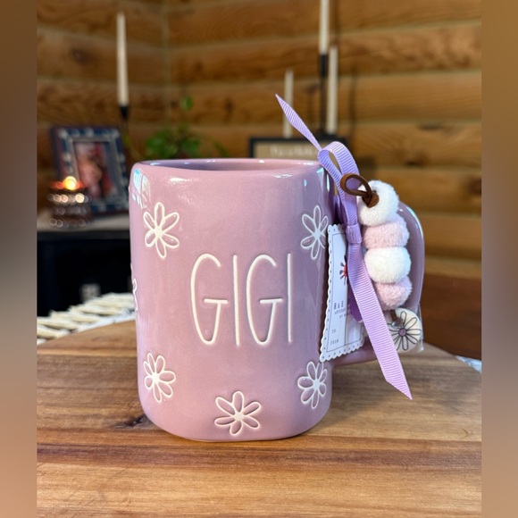 GIGI Rae Dunn Mug - Picture 1 of 4